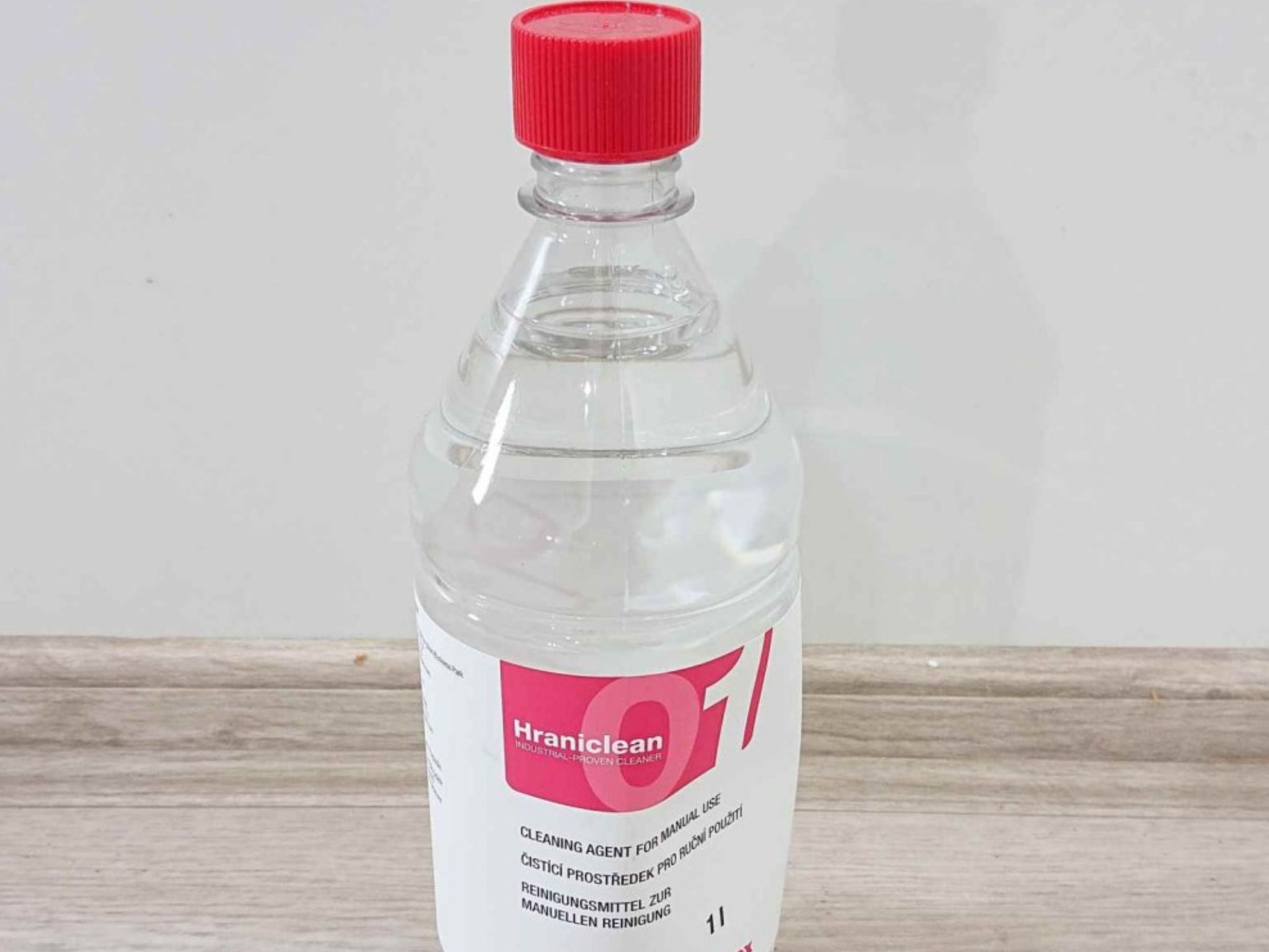 hranipex-hraniclean-01-cistic-na-nabytek-1l